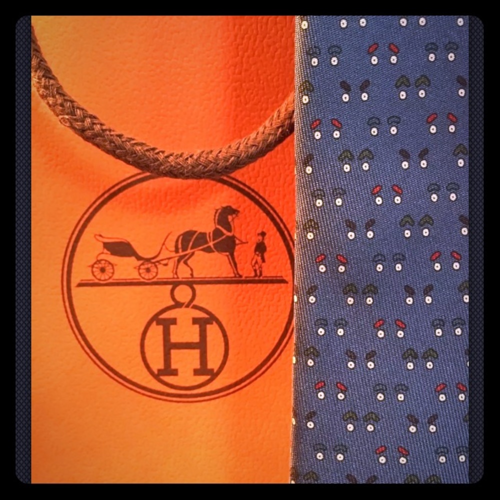 Hermés necktie.